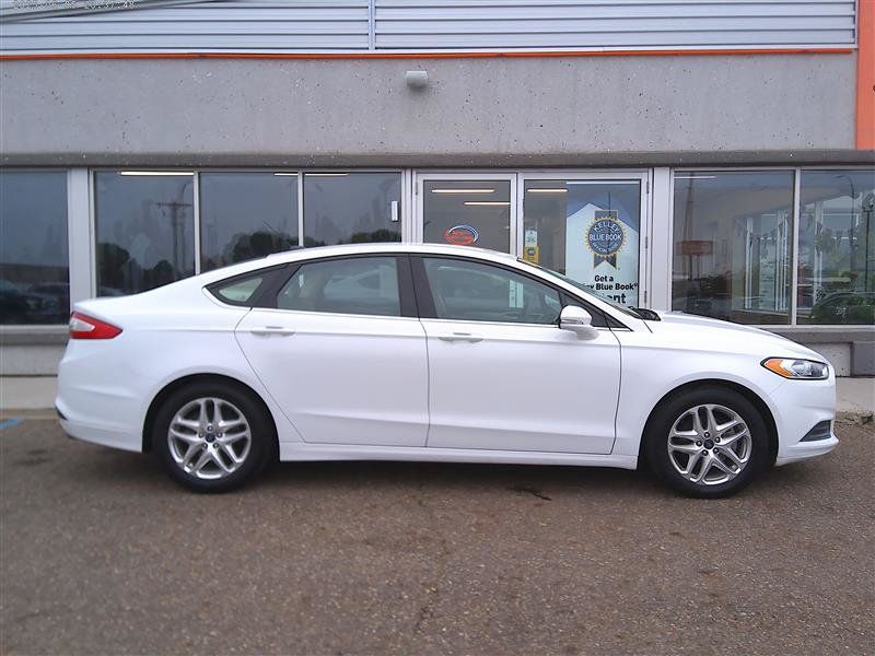 Used 2013 Ford Fusion SE FWD image 4