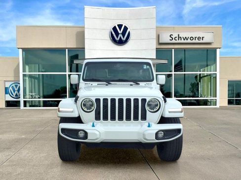 Used 2021 Jeep Wrangler Unlimited Sahara AWD/4WD image 3