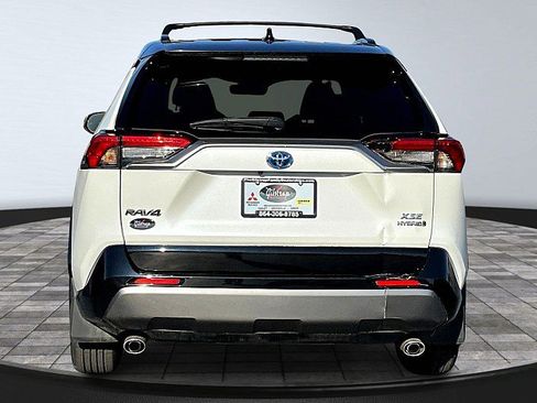 Used 2020 Toyota RAV4 XSE image 4