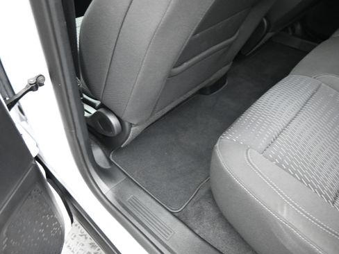 Used 2026 Chevrolet Equinox LT FWD image 18