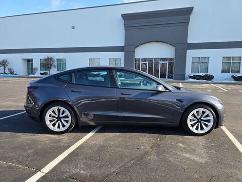Used 2021 Tesla Model 3 Standard Range Plus image 6