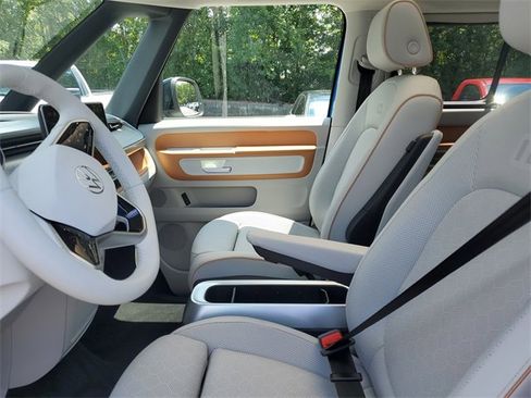 New 2025 Volkswagen ID. Buzz Pro S Plus image 17