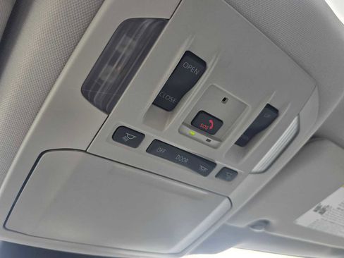 New 2026 Toyota Highlander XLE image 34