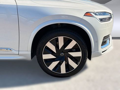 Certified 2024 Volvo XC90 T8 Ultimate w/ Protection Package Premier image 12