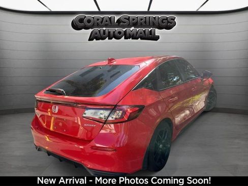 Used 2022 Honda Civic Sport image 2