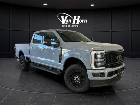 New 2026 Ford F250 Lariat w/ Black Appearance Package AWD/4WD image 1