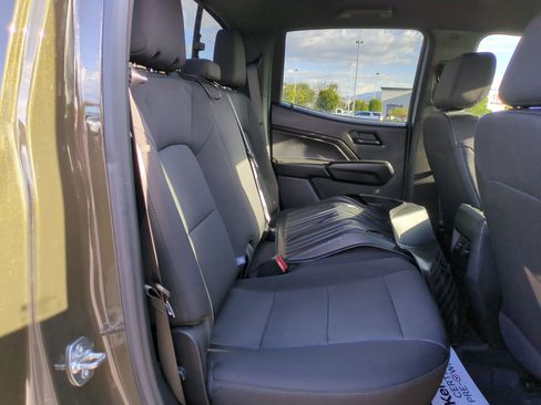 Used 2025 Chevrolet Colorado Trail Boss AWD/4WD image 30