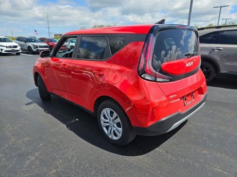 Certified 2025 Kia Soul LX FWD image 2
