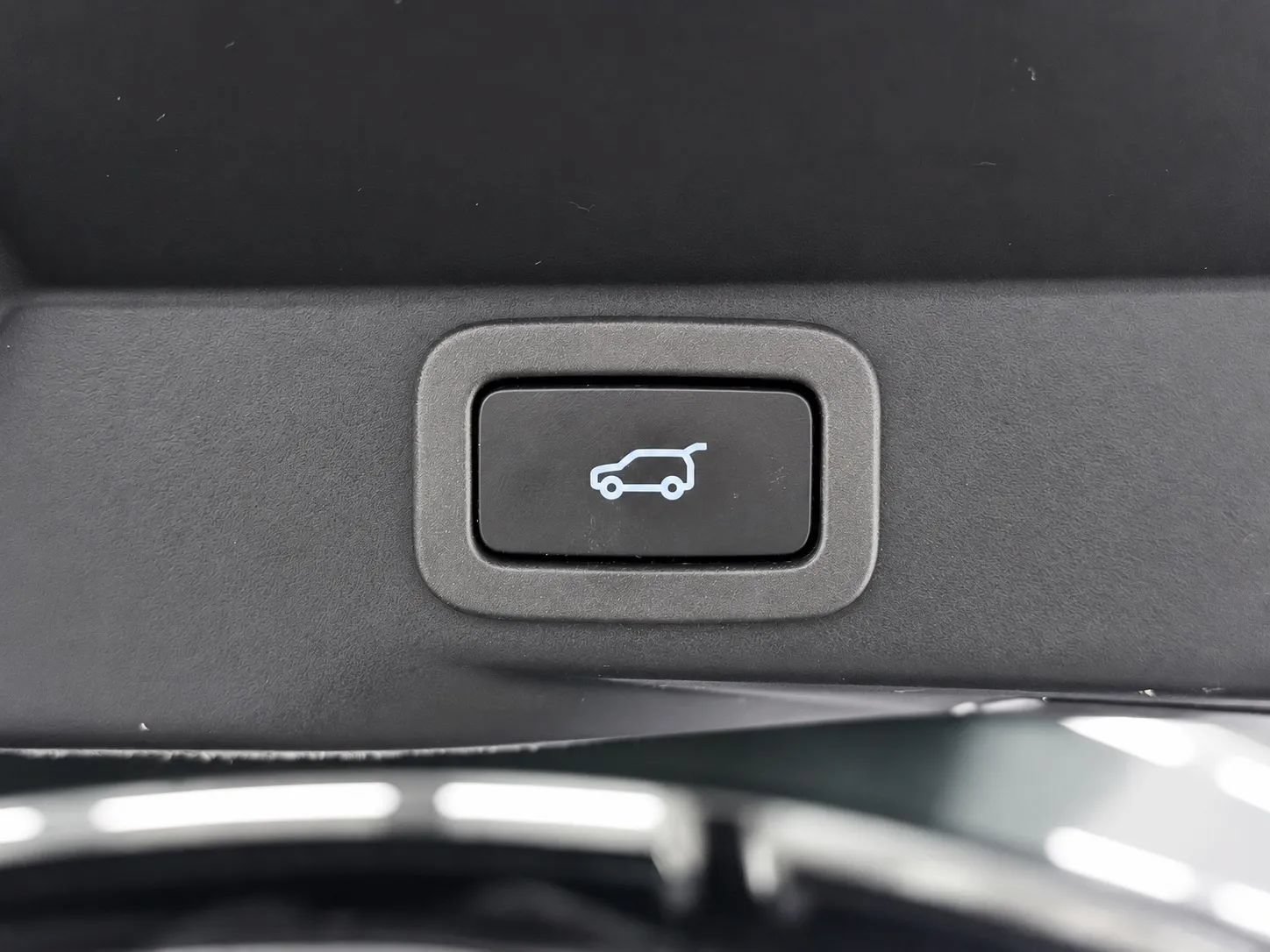 Used 2018 Land Rover Range Rover Sport Supercharged AWD/4WD image 19