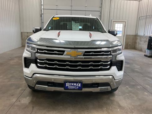 Used 2023 Chevrolet Silverado 1500 LTZ w/ Z71 Off-Road Package image 7