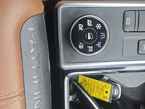 Certified 2023 Nissan Pathfinder Platinum image 19