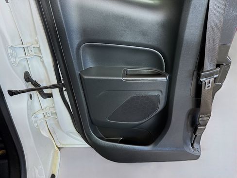 Used 2022 Chevrolet Colorado LT w/ Fleet Safety Package image 25