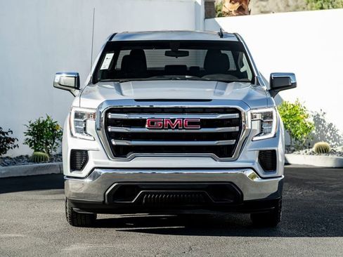 Used 2021 GMC Sierra 1500 SLE image 3