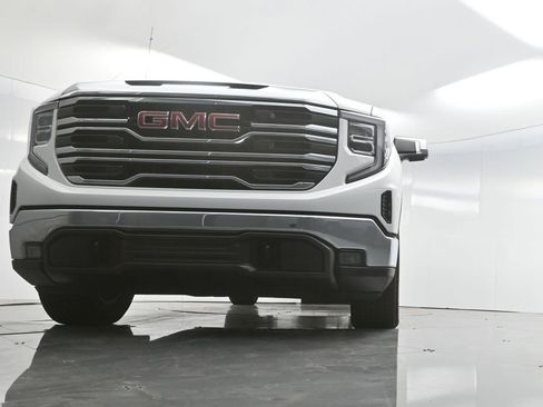 Used 2024 GMC Sierra 1500 SLT image 43