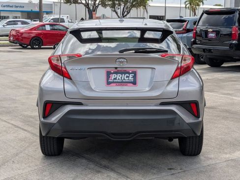 Used 2019 Toyota C-HR LE image 7