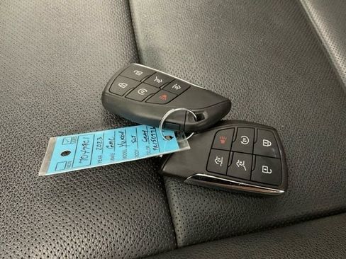 Used 2023 GMC Yukon SLT image 48