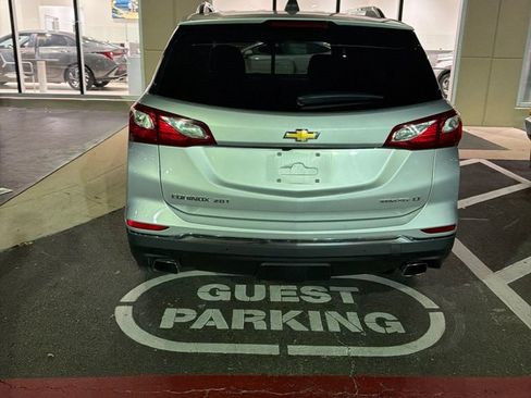 Used 2018 Chevrolet Equinox LT FWD image 5