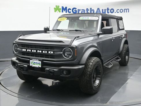 Used 2022 Ford Bronco Black Diamond image 19