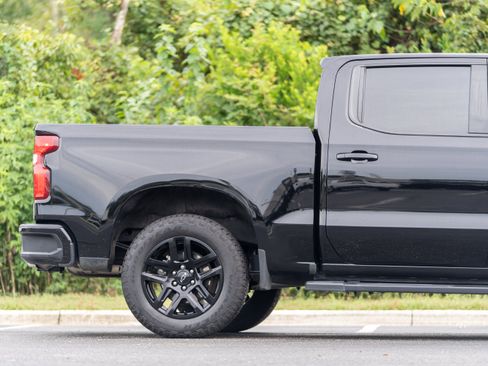 Used 2024 Chevrolet Silverado 1500 RST AWD/4WD image 6