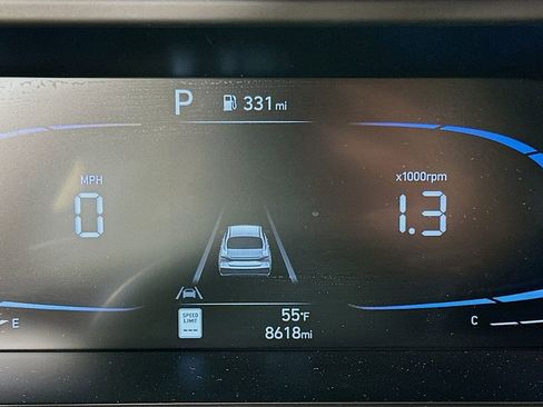 Certified 2025 Hyundai Elantra Sport image 12