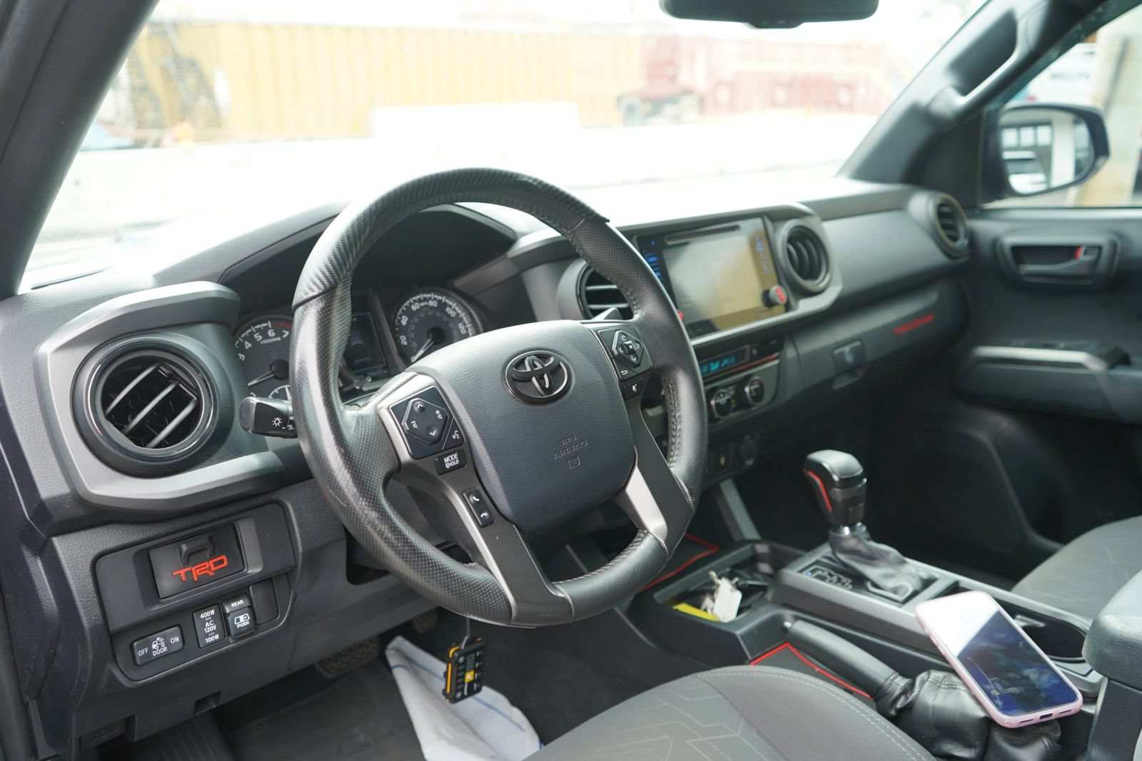 Used 2017 Toyota Tacoma TRD Sport RWD image 9