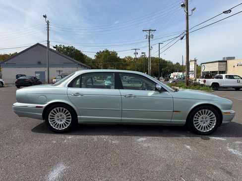 Used 2005 Jaguar XJ8 L image 4