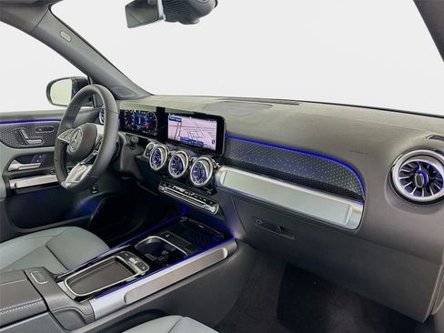 Used 2026 Mercedes-Benz GLB 250 4MATIC image 36