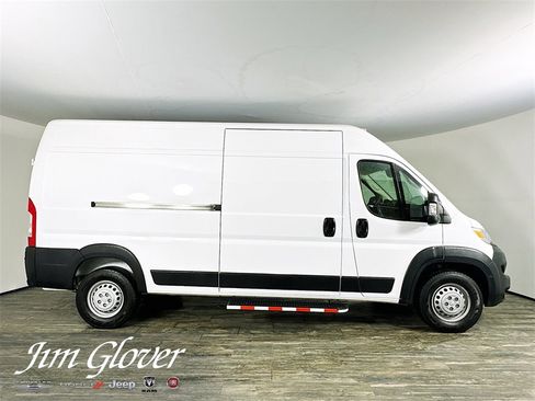 Used 2025 RAM ProMaster 2500 w/ Convenience Group image 10