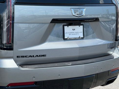 New 2026 Cadillac Escalade Platinum Sport w/ LPO, ONYX Package AWD/4WD image 8