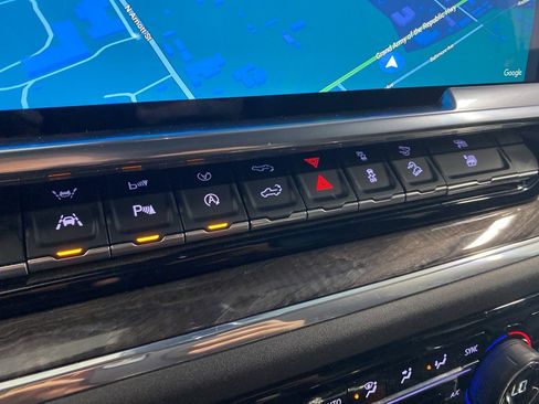 Used 2023 Chevrolet Silverado 1500 LTZ image 28