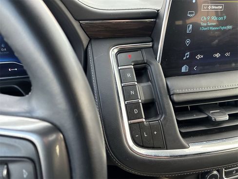 Used 2023 Chevrolet Tahoe LT w/ Luxury Package image 18