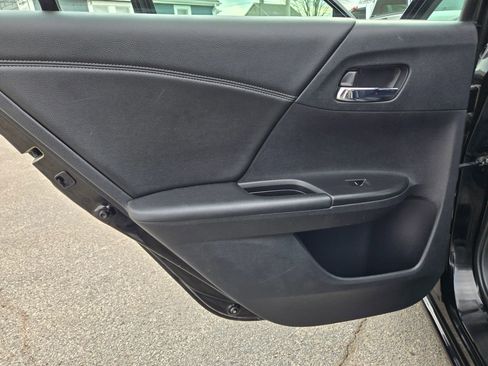 Used 2015 Honda Accord Hybrid Sedan image 38