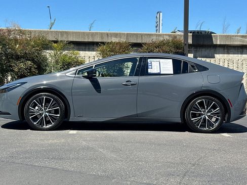 Used 2024 Toyota Prius Limited w/ Limited Premium Package AWD/4WD image 8