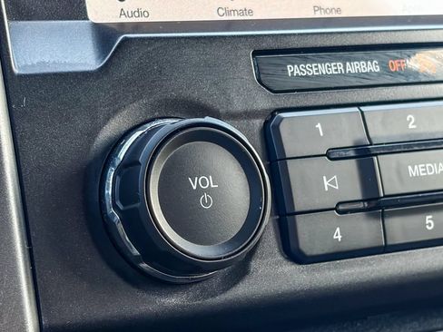 Used 2018 Ford F150 XLT w/ Equipment Group 302A Luxury AWD/4WD image 30