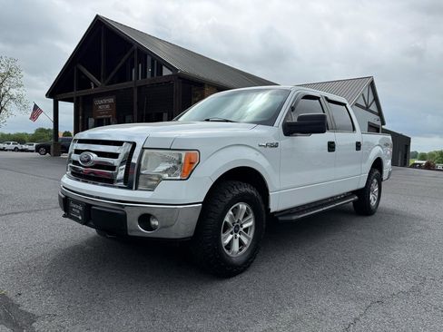 Used 2011 Ford F150 XLT w/ XLT Convenience Pkg image 2