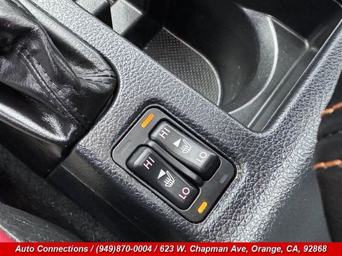 Used 2016 Subaru Crosstrek 2.0i Limited image 13