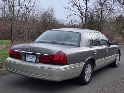 Used 2004 Mercury Grand Marquis GS RWD image 7
