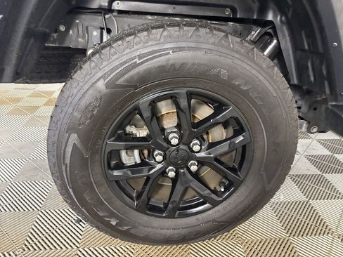 Used 2022 Jeep Gladiator Sport image 29