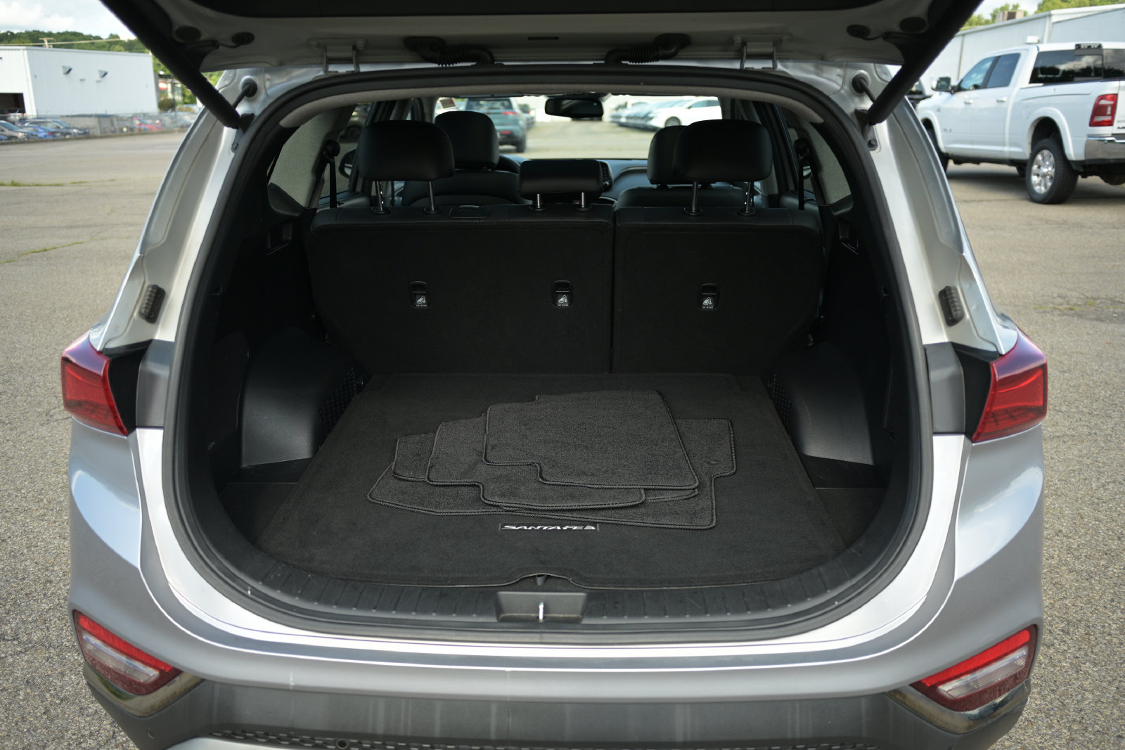 Used 2020 Hyundai Santa Fe Limited AWD/4WD image 34