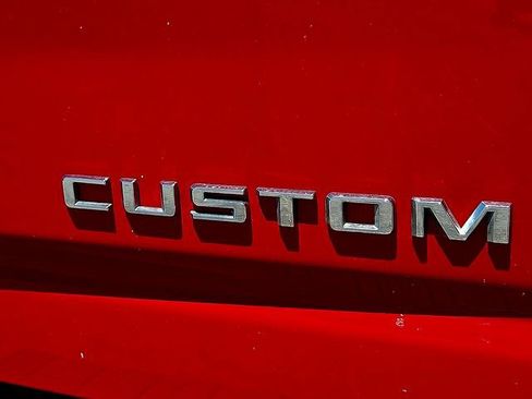 Used 2022 Chevrolet Silverado 2500 Custom w/ Custom Value Package AWD/4WD image 12
