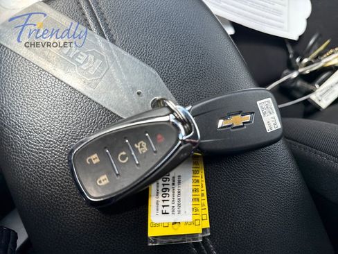 Used 2024 Chevrolet Malibu LT FWD image 29