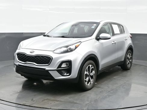 Used 2022 Kia Sportage LX image 1