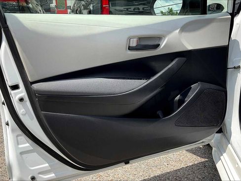 Used 2022 Toyota Corolla L image 20