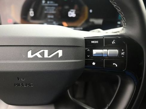 Used 2026 Kia Sorento S FWD image 14