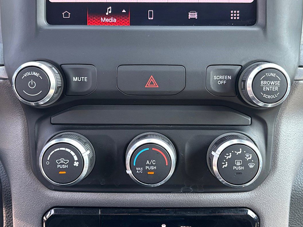 Used 2022 RAM 1500 Big Horn AWD/4WD image 30