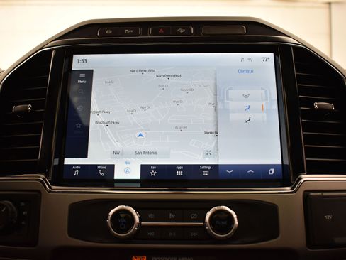 Used 2022 Ford F250 Lariat w/ Black Appearance Package image 29