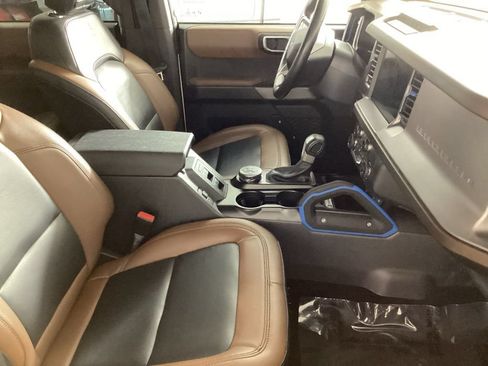 Certified 2023 Ford Bronco Outer Banks w/ Sasquatch Package AWD/4WD image 26