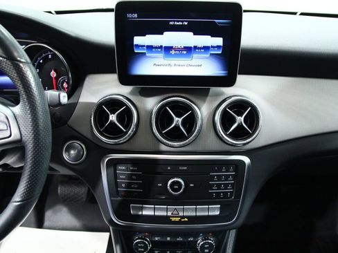 Certified 2019 Mercedes-Benz CLA 250 4MATIC image 20