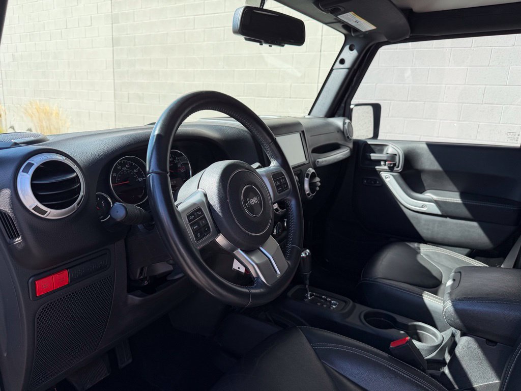 Used 2017 Jeep Wrangler Unlimited Rubicon AWD/4WD image 18