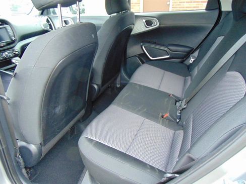 Used 2024 Kia Soul LX w/ Option Group 015 FWD image 10